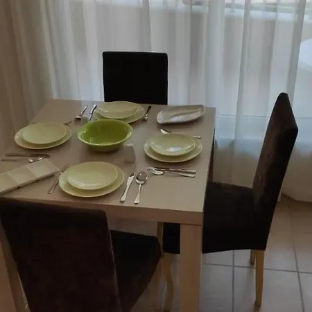 Lägenhetshotell Sirma Family