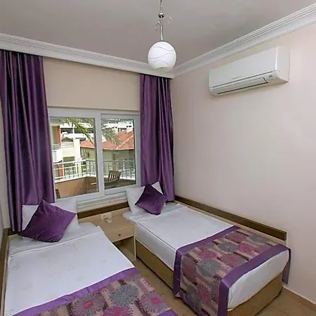 Sirma Family Apartmanhotel 3*