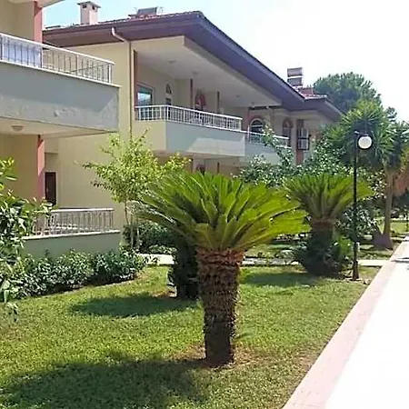شقة فندقية Sirma Family 3*